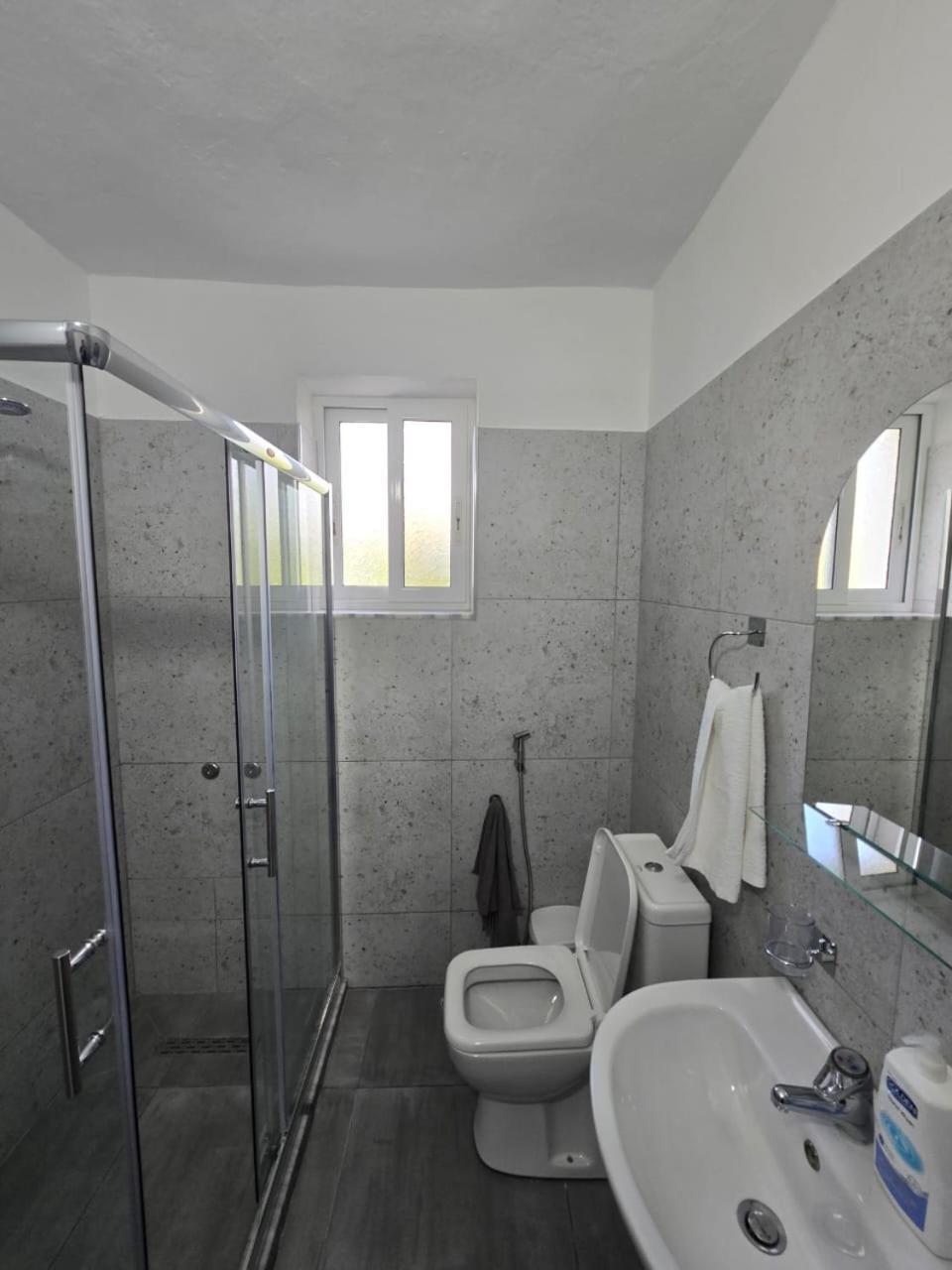 Aliaj Guest House Berat Exterior foto